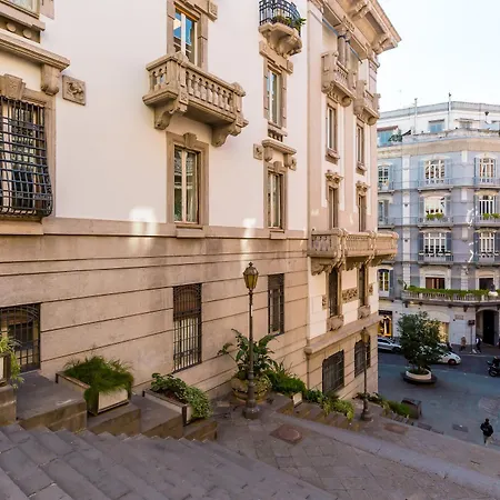 Chiaia Mon Elegant Flat By Napoliapartments