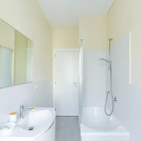 Chiaia Mon Elegant Flat By Napoliapartments * 나폴리