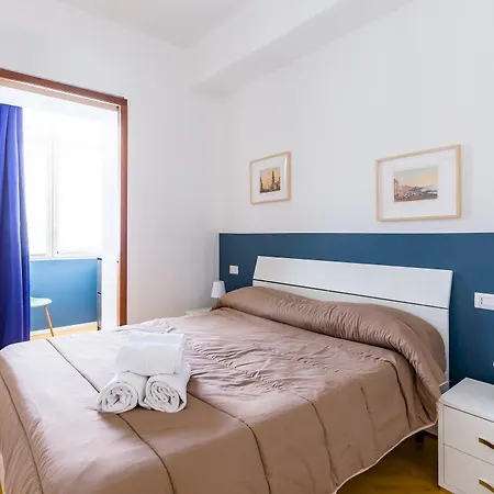 Chiaia Mon Elegant Flat By Napoliapartments * 나폴리