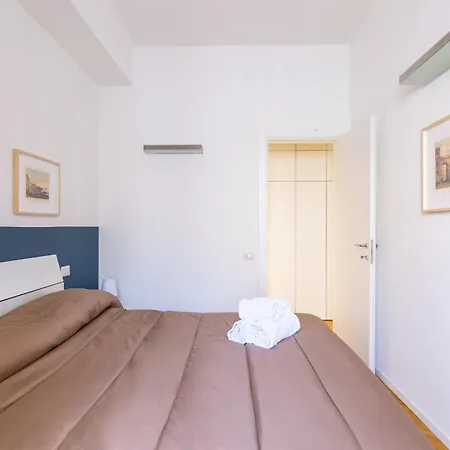 Chiaia Mon Elegant Flat By Napoliapartments *