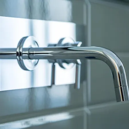 Chiaia Mon Elegant Flat By Napoliapartments